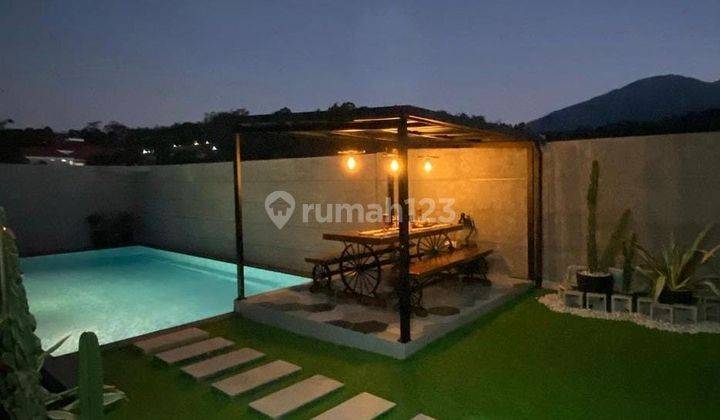 Rumah Mewah Full Furnished dengan Kolam Renang dan View Perbukitan di Ungaran 2
