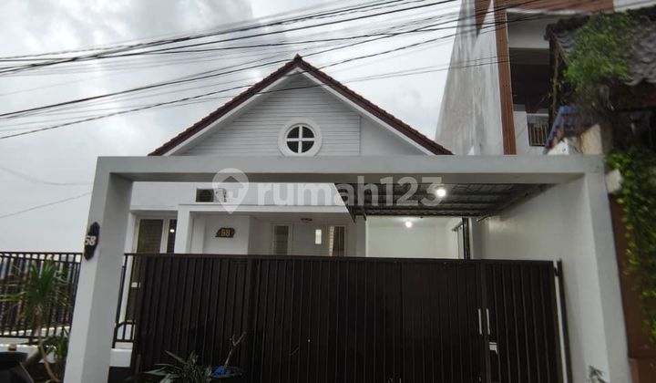 Rumah Bagus Siap Huni 5 Kamar di Gajahmungkur Semarang Selatan Dekat Akpol