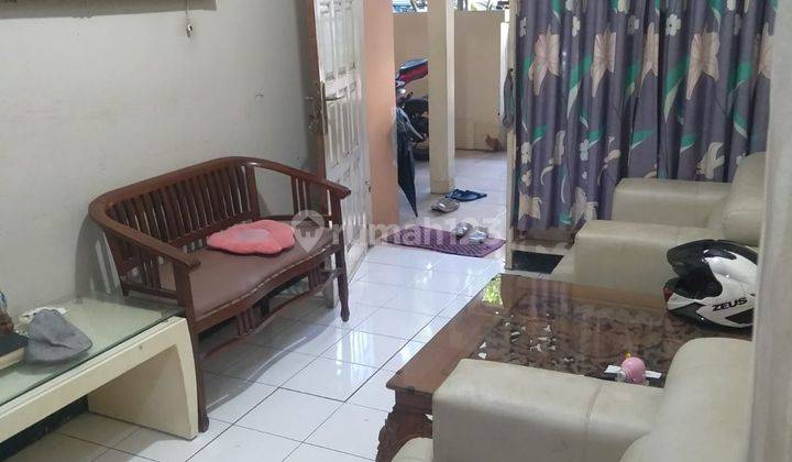 ruang tamu rumah dijual murah siap huni