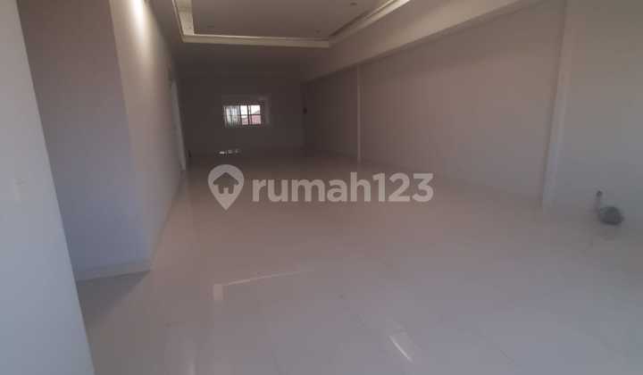 Ruko 2 Lantai Siap Pakai di Pinggir Jalan Besar Utama Tengah Kota 2