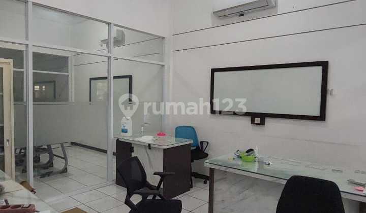 1-Story Shop House Ready to Use with Spacious Parking on Main Road Dr. Cipto, Suitable for Office 2