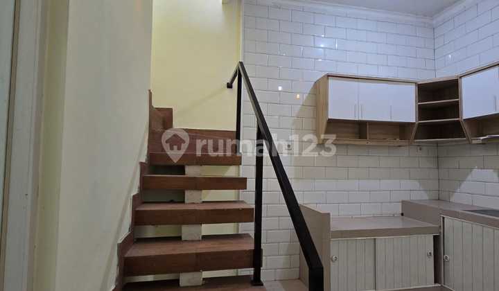 Rumah Baru Siap Huni Tengah Kota Bebas Banjir Dekat Java Mall dan Sekolah Negeri 2