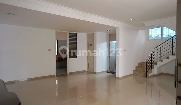 Nice House Ready to Occupancy 5 Bedrooms in Gajahmungkur, South Semarang Near Akpol 2