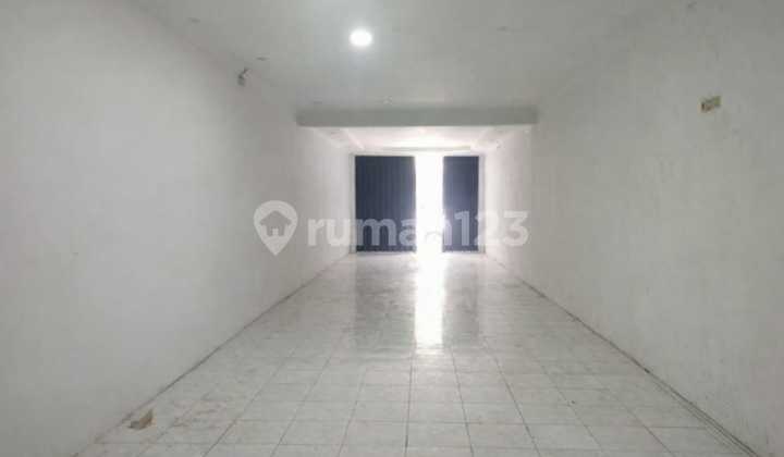 2-Story Shop House Ready to Use Strategic Location in the Heart of the City's Shopping Center 2