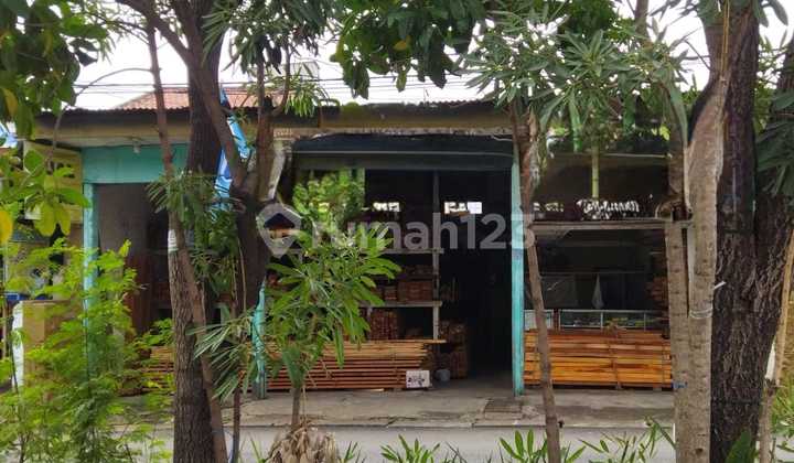 Timber Shop in Semolowaru 2