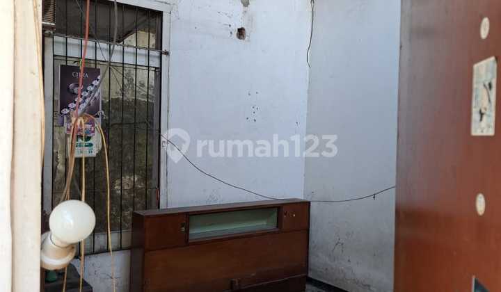 RUMAH RUNGKUT BUTUH RENOVASI 2