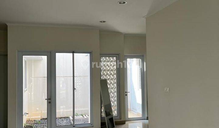 Rumah Dalam Komplek Summarecon Harga Dibawah Pasar 2