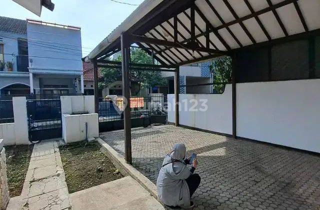 Rumah Siap Huni Bangunan Kokoh Di Komplek Antapani  2