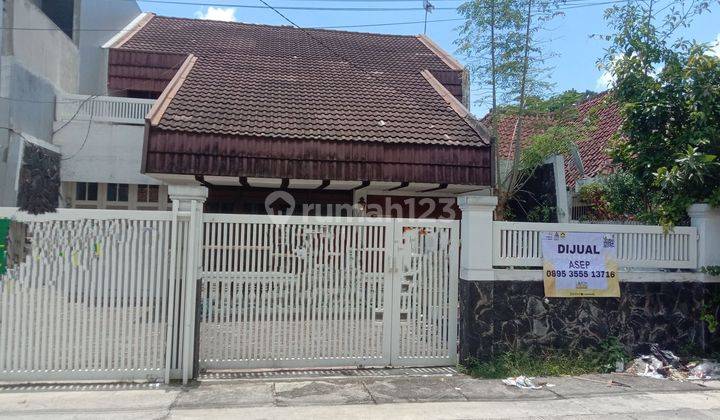 Rumah Lama Murah Di Sayap Riau Tengah Kota Bandung  1