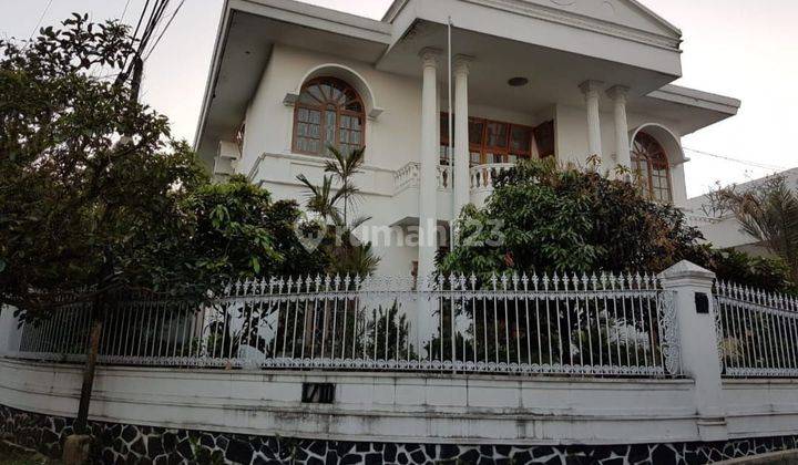 Rumah Mewah Tengah Kota Dalam Komplek Cipaganti Bandung  2