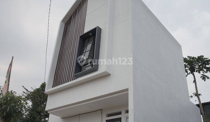 Rumah 2 Lantai Baru Unfurnished HGB di Jl Raya Klampok Singosari, Malang 1