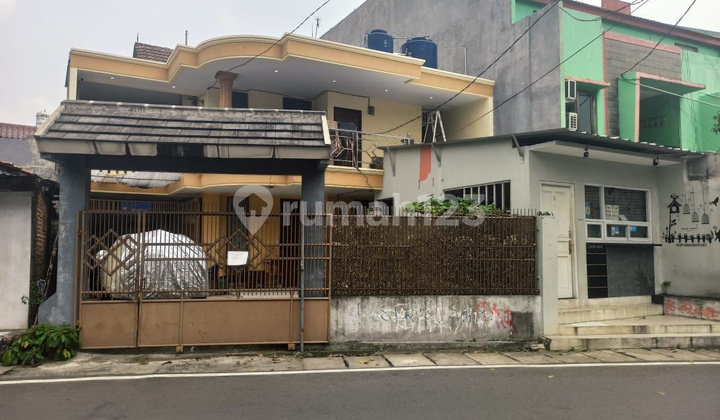 Rumah Nyaman Daerah Tebet Jakarta Selatan Akses 2 Mobil Cocok Untuk Tempat  Tinggal ataupun Kos