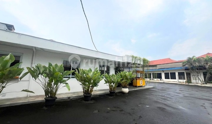 Bangunan Luas 9926 M2 di Tebet Jakarta Selatan Cocok untuk Bisnis Komersial - Dibawah NJOP