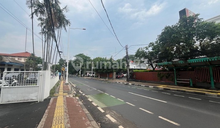 Bangunan Luas 9926 M2 di Tebet Jakarta Selatan Cocok untuk Bisnis Komersial - Dibawah NJOP