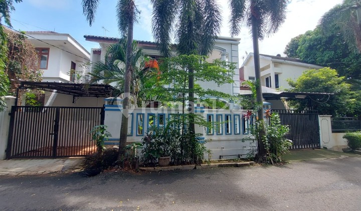 Rumah Nyaman di Tanjung Barat Jakarta Selatan Dekat Tol Akses 2 Mobil