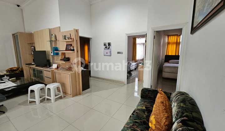 Rumah Keren parah,bonus Swimming Pool,di tengah kota,di jalan Muara sari,Bandung  2