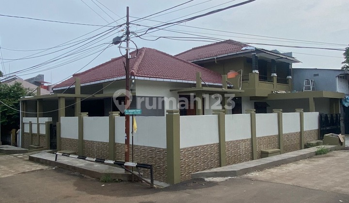Dijual Rumah Hoek Baru Renovasi Dijual Rumah Hoek Baru Renovasi