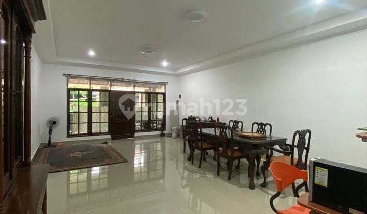 Dijual Rumah Hoek Baru Renovasi Dijual Rumah Hoek Baru Renovasi