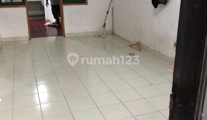 Disewakan Rumah di Kemang Pratama 3 Bekasi 2
