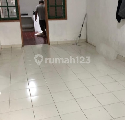 Disewakan Rumah di Kemang Pratama 2