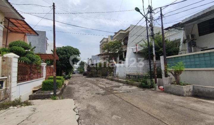 Rumah di Komplek Perumahan Pluit Sakti, Jakarta Utara 2