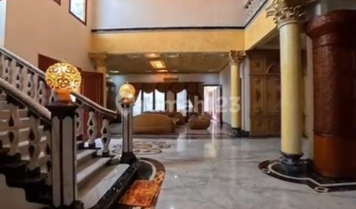For Sale Luxurious 3-Story House in Permata Buana Housing Area NEGOTIABLE 2