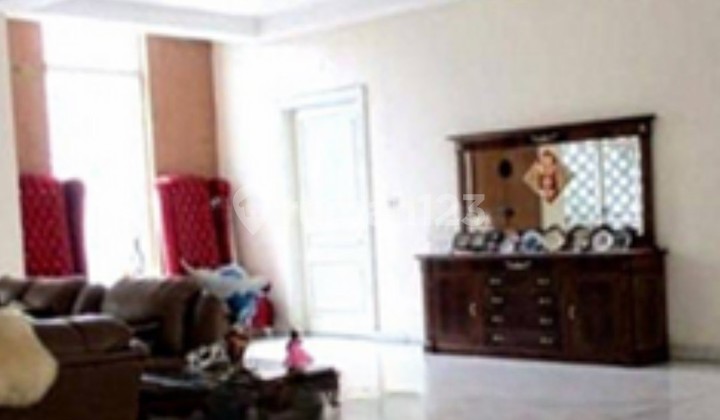 Rumah 2 Lantai di Jl. Mangga Besar Raya Strategis