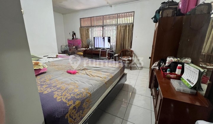 Dijual Rumah 1.5 Lantai Posisi Hook dan Kostan di Jl. Mandala Utama Raya, Tomang. 2