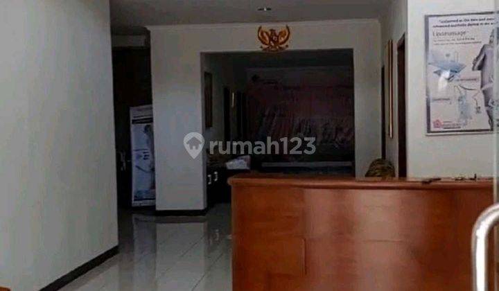 Rumah Usaha 2 Lantai WR. Supratman Strategis Tengah Kota Surabaya Murah Ric.A221 2