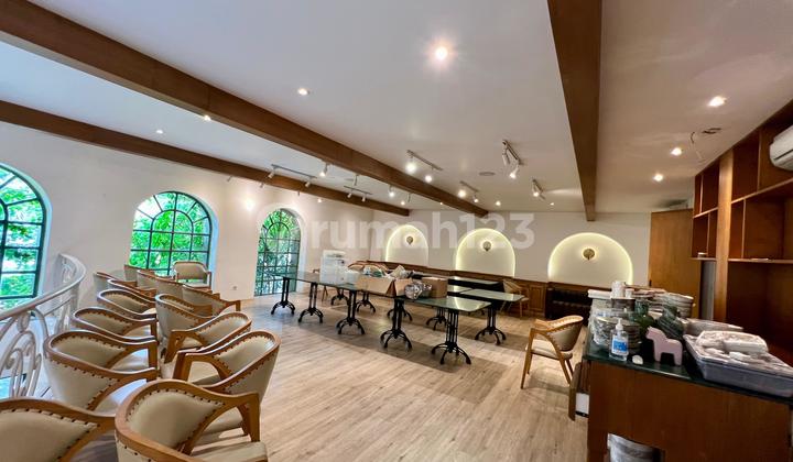 For Sale Fast House in Kebayoran Suitable for Business 2