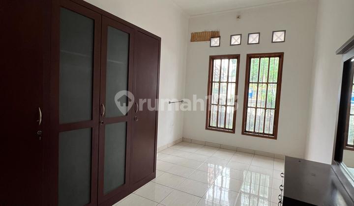 Disewakan Rumah Dipejaten bisa untuk Kantor 2