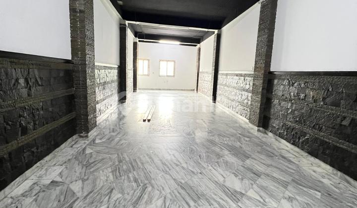 For Rent: Shop House in Pasar Minggu. Strategic Location 2