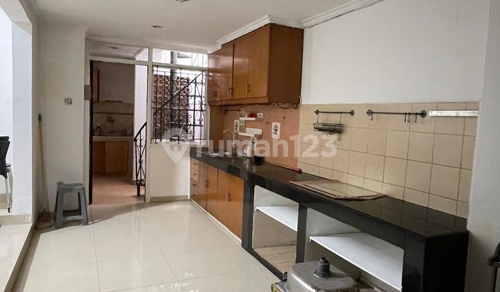 Di Sewakan Rumah Dalam Komplek di Kalibata