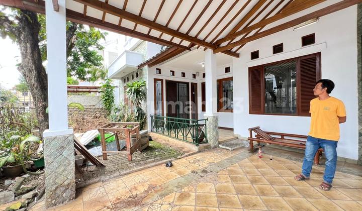 Disewakan Rumah Dalam Komplek Asri Banyak Pepohonan 1