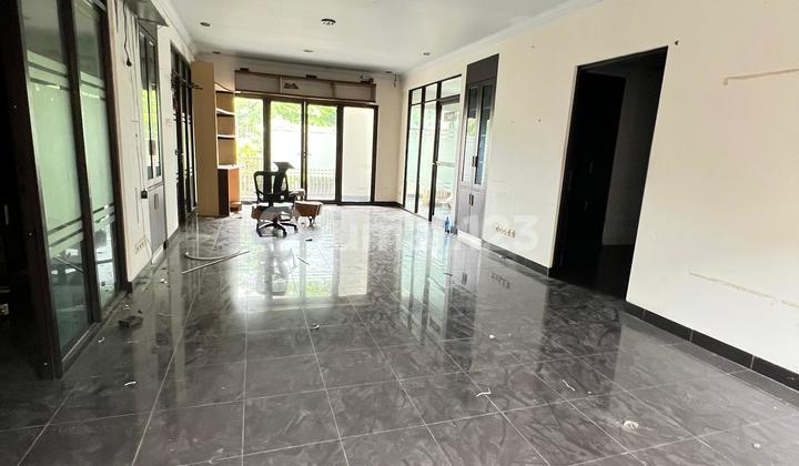 For Rent House in Pancoran, suitable for Office. Also suitable for Mbg.