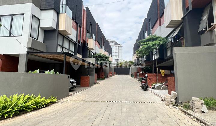 Di.sewakan Rumah Minimalis Dalam Town House Antasari 2