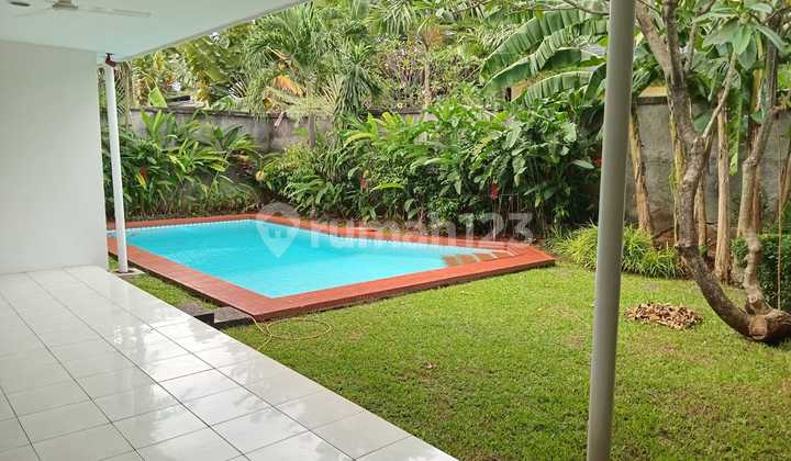 Di.sewakan Rumah Di Kemang Ada Pool 2