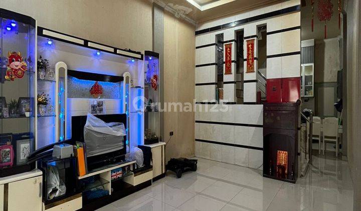 Di Jual Townhouse Komp Orlando KArya 3 Lantai Furnished Rumah SHM - Sertifikat Hak Milik 2