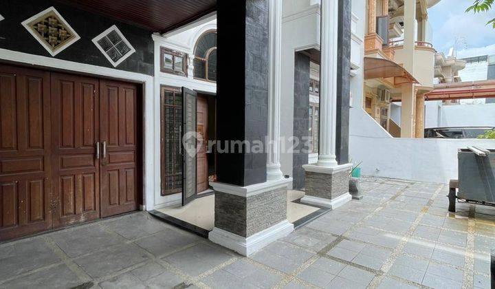 Villa Luas Komplek Cemara Asri Kota Medan 2