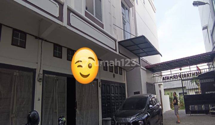 Di Jual Murah , Townhouse Komplek Mentari Permata 1