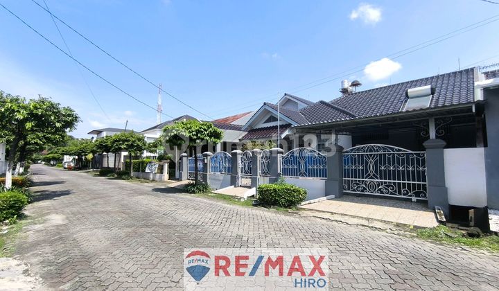 Dijual Rumah Siap Huni Di Jalan Utama Kemang Pratama 1  2