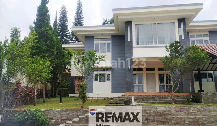 Dijual Villa Resort Di Cipanas Puncak , Semi Furnished, Di Bawah Harga Appraisal, Best Deal