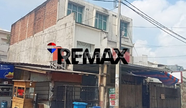 For Sale: 3.5-Story Shop House with SHM, Spacious, Near Galaxy, Prime Location on a Busy Road, Ideal for Business.