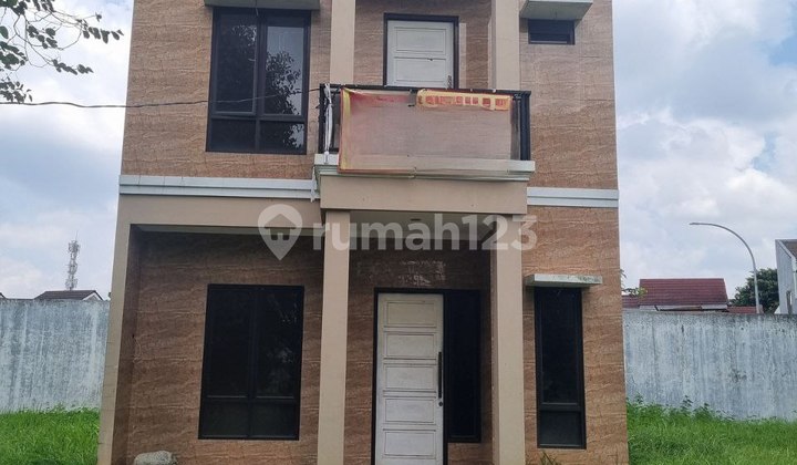 Dijual Rumah 2 Lantai Shm Di Perumahan Grand Wisata Lokasi Strategis Dekat Ipeka Dan Al Azhar