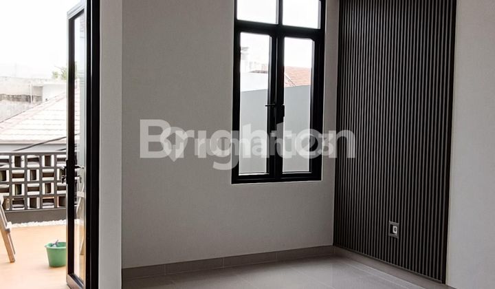 RUMAH BARU IDAMAN 3 LANTAI ADA 8 UNIT ( ADA 3 TYPE)  DURIKEPA JAKBAR BEBAS BANJIR  2