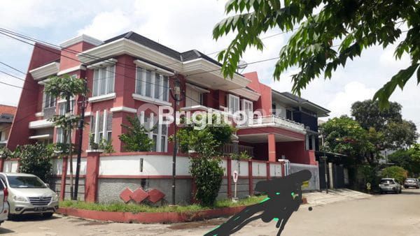 RUMAH MEWAH 3 LT GREENVILLE JAKBAR 2