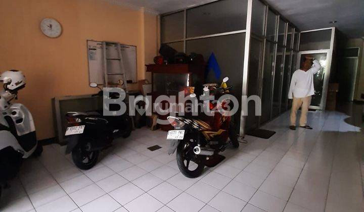 TURUN HARGA !!! RUKAN 3,5 LANTAI DI PETOJO /CIDENG DEKAT TOMANG JAKBAR 2