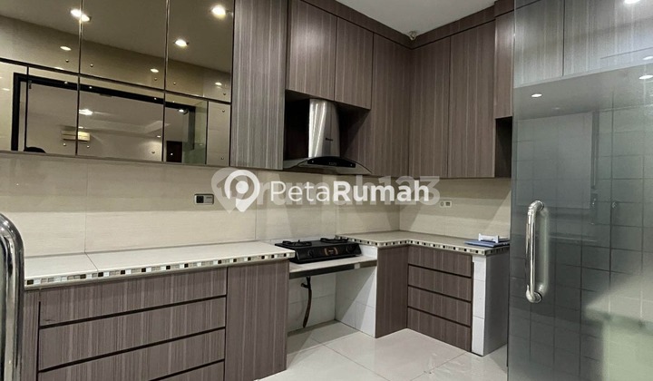 For Sale Villa on Mustang Street, The Palace Complex