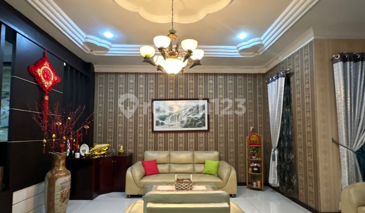 For Sale Villa In Makmur Indah Complex