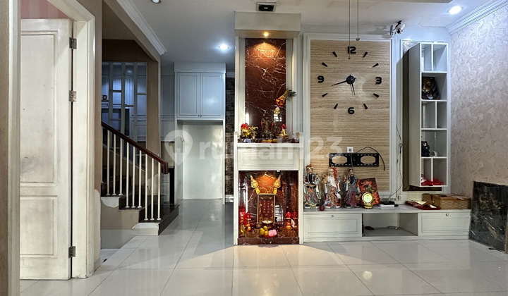 Dijual Villa Siap Huni Di Komplek Citraland Gama City 1